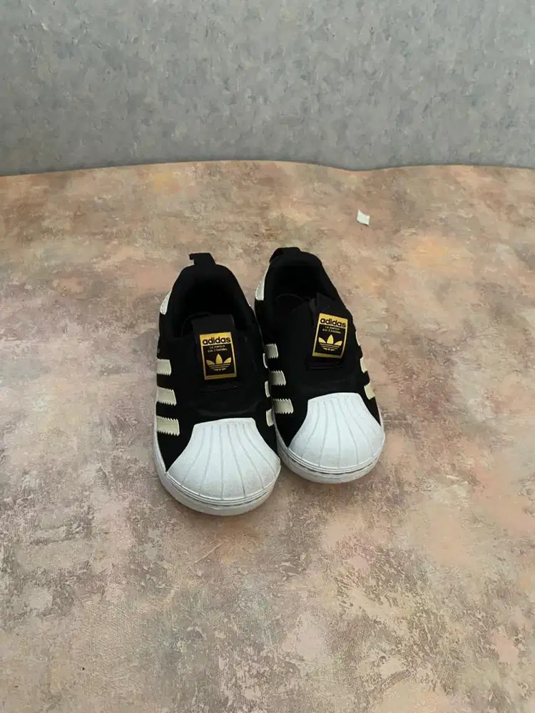 PRELOVED SEPATU Adidas Superstar baby shoes