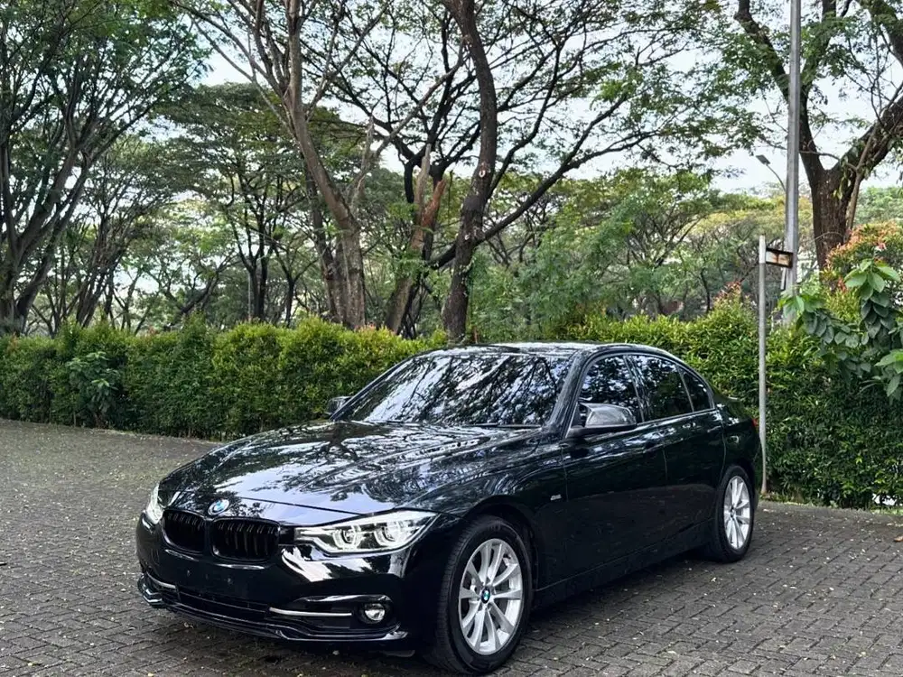 BMW 320i Sport Line F30 LCI 2018