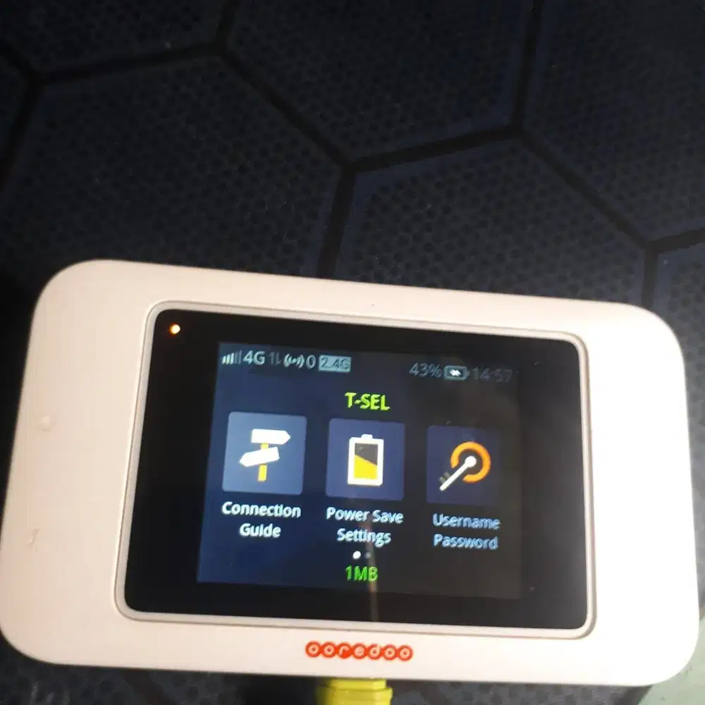 BEKAS LAYAR SENTUH 3000mah Modem Wifi Mifi Huawei cat6 300Mbps Unlock