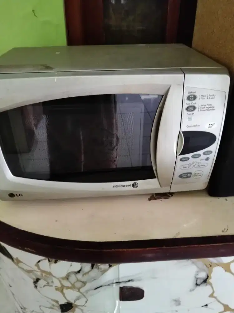 Jual barang bekas microwave LG