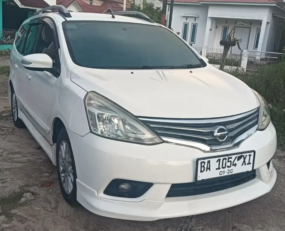 Grand Livina matic high way star 2014 type tinggi