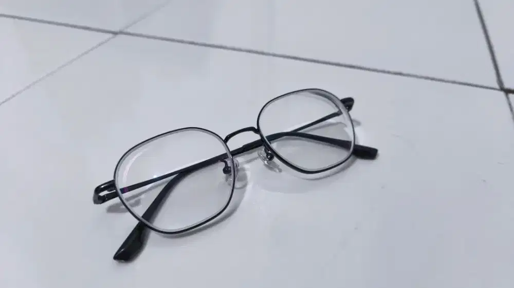 Dijual Kacamata Bekas (Merk OWL)