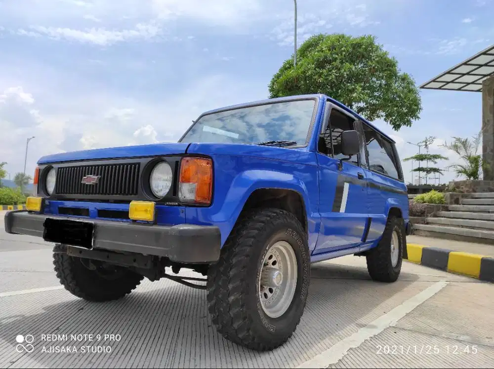 Dijual chevrolet trooper  diesel 4x4 antik bagi yang hobby