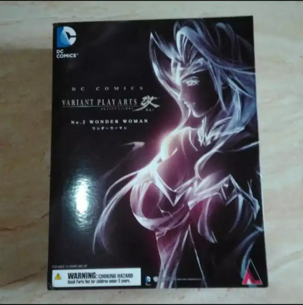 Play Arts Kai - WONDER WOMAN (ORIGINAL SQUARE ENIX)