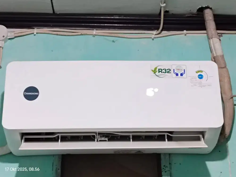 Jual Cepat 1 Set AC SHARP 1 PK  Mulus, Pakai Sendiri