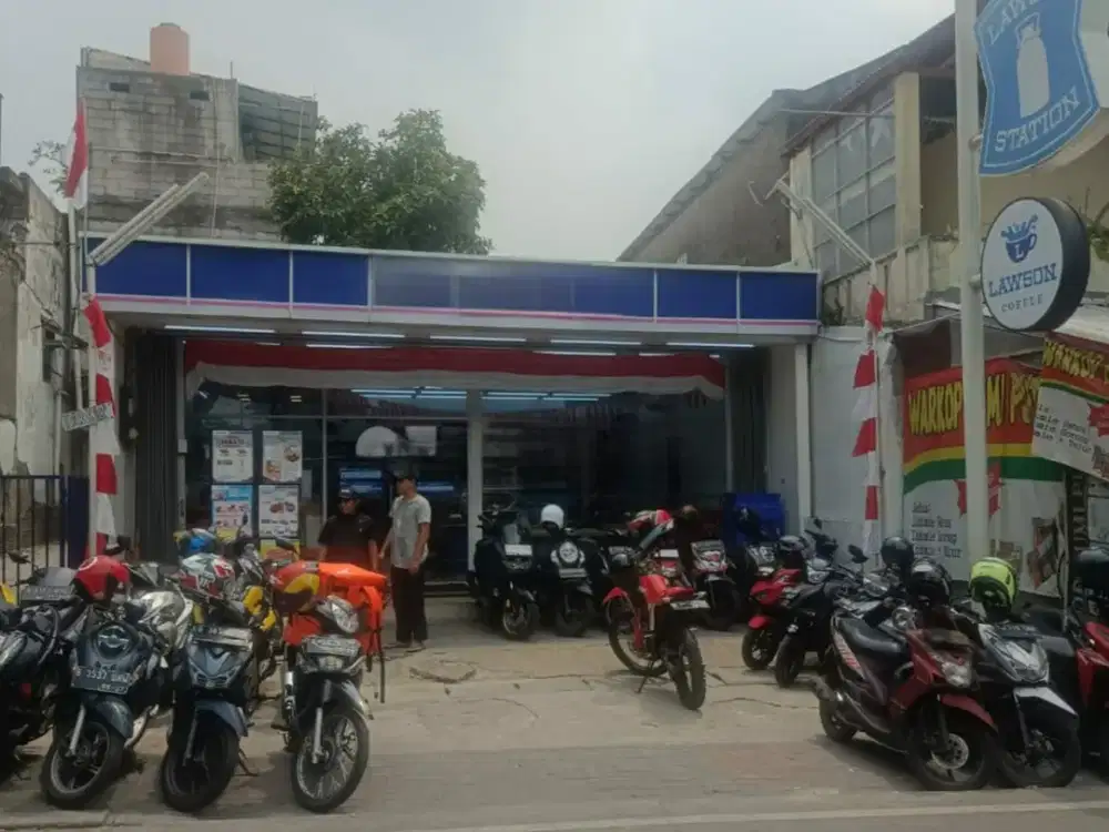 Rumah  Didepan Pakuwon Tower  Kota Casablanca  Pakuwon Tower