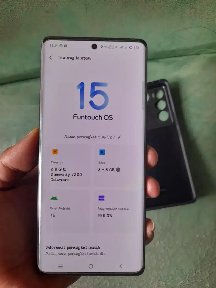 Di jual atau bisa tuker tambah Vivo V27 5G 8/256GB fullset mulus