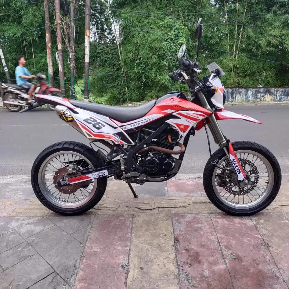 D'tracker cakep lengkap