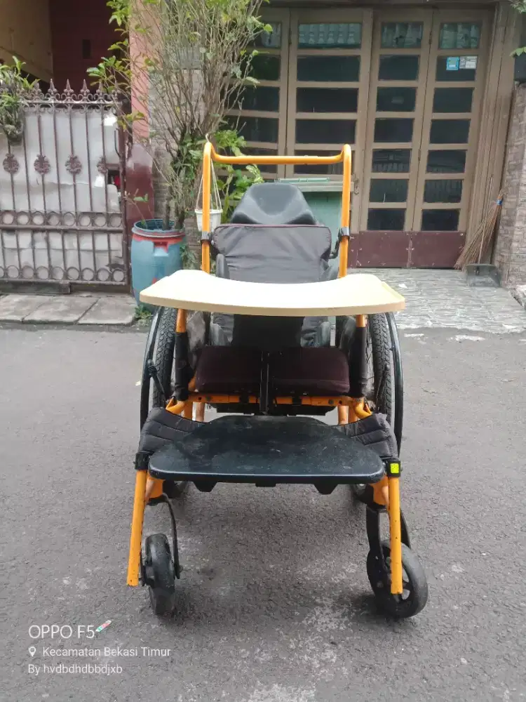 Kursi Roda second mulus Dan normal