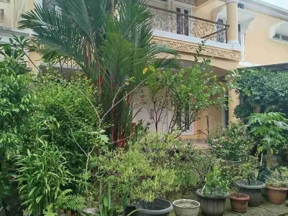 Rumah di Jual 2 lantai dlm komplek bebas banjir, Graha Hijau, ciputat timur tangsel .. Nego