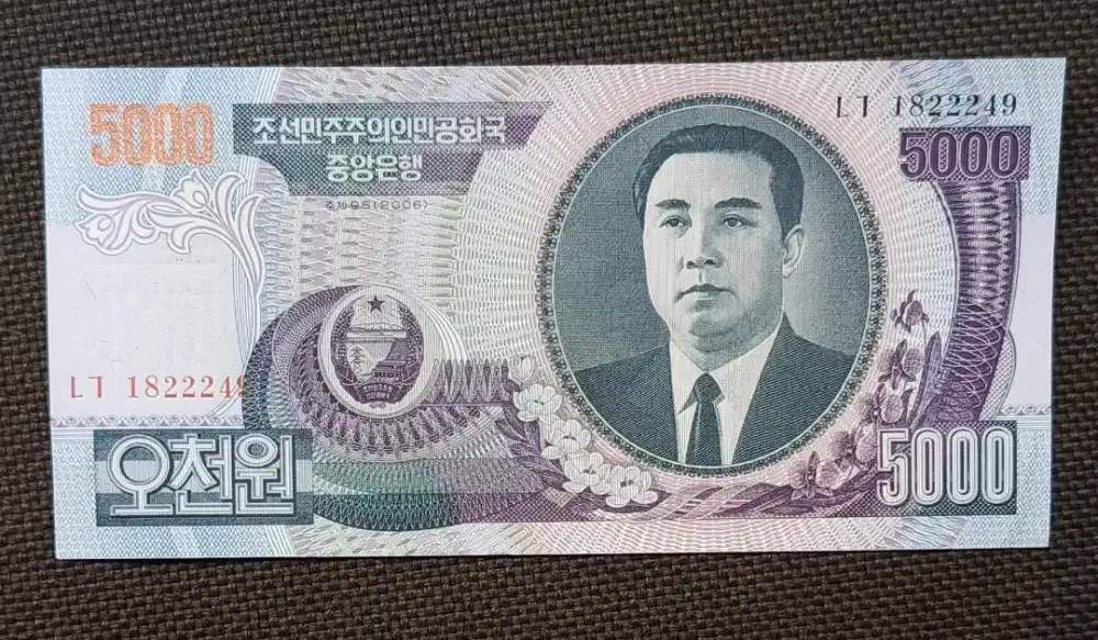 Uang Korea Utara Won 5000