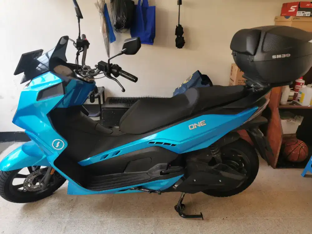 Dijual motor Alva One 2023 KM rendah