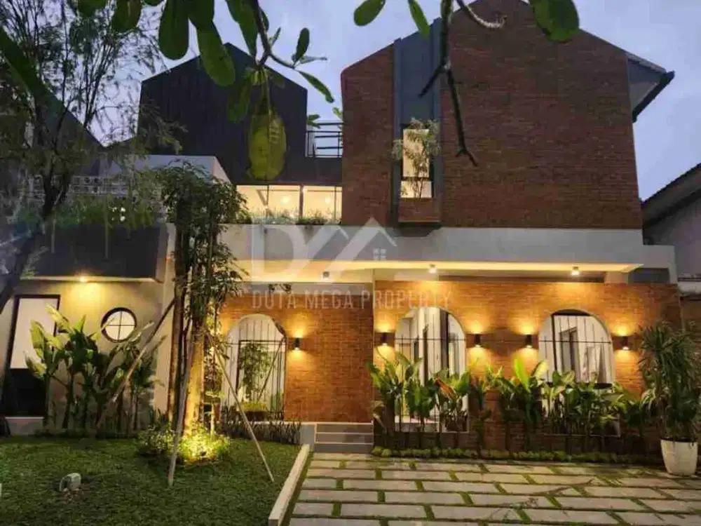 Dijual Rumah Industrial Modern Siap Huni Lokasi Stratrgis Di The Green BSD