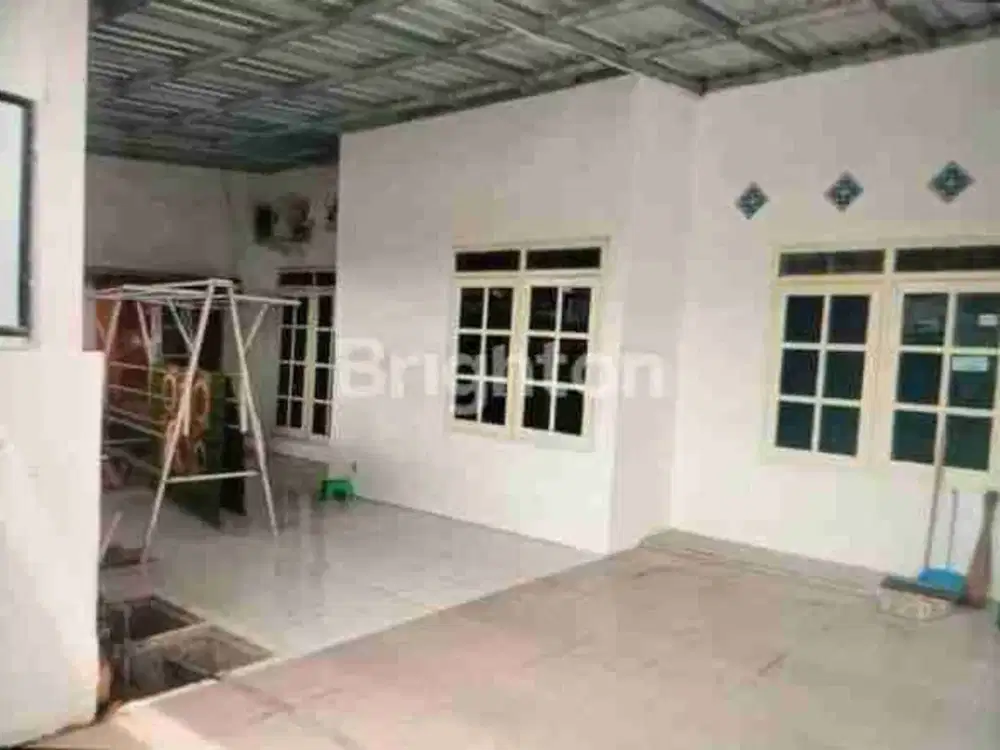 jual cepat rumah besar siap huni Wiguna murah