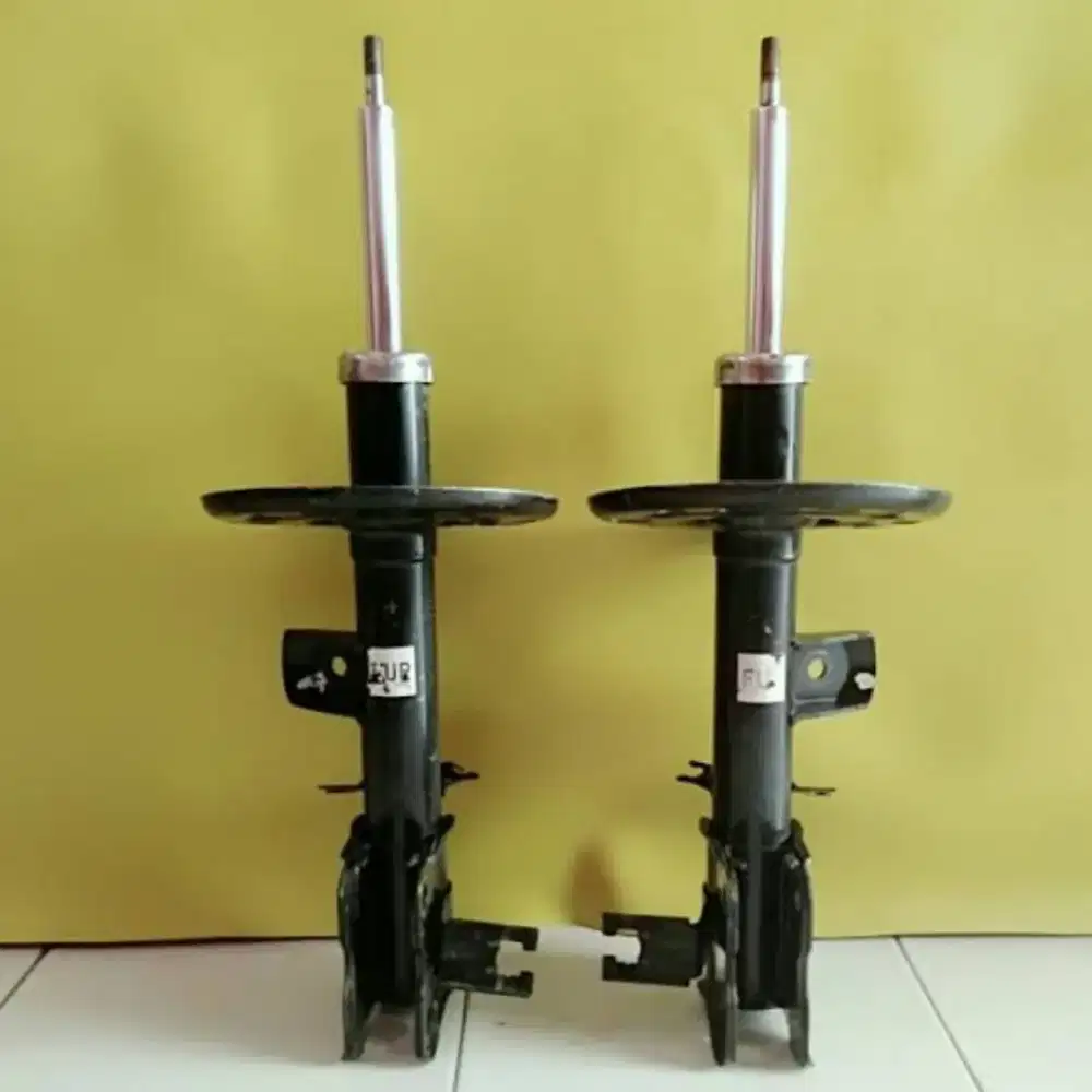 Jual Cepat Sepasang ShockBreaker Elgrand E52 Ori
