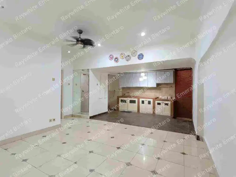 Rumah Murah Nyaman Siap Huni 2 Lantai Depan Taman & Dalam Cluster di Bintaro Sektor 9