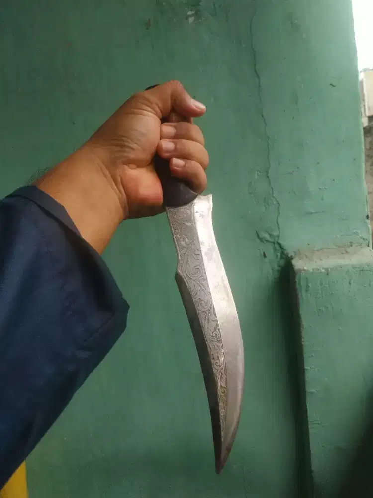 Pisau belati ajib full tang simpenan lama tinggal dirawat aja