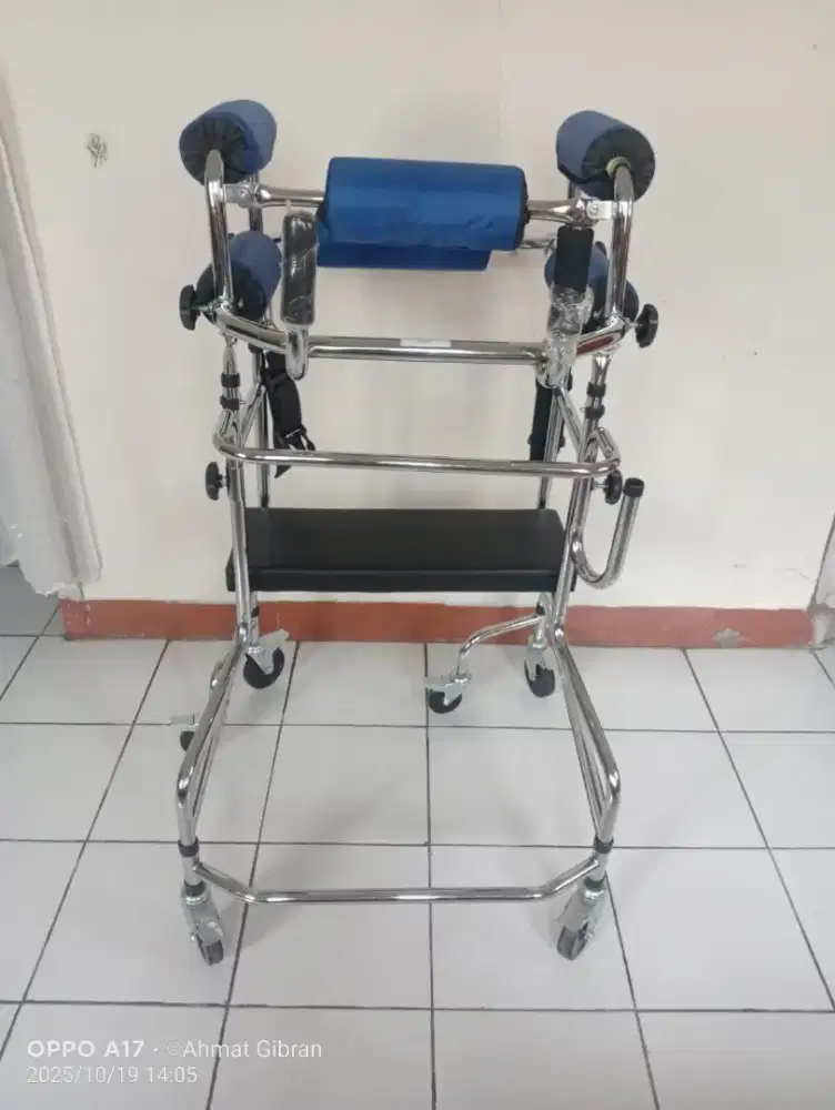 Wallker alat bantu terapi