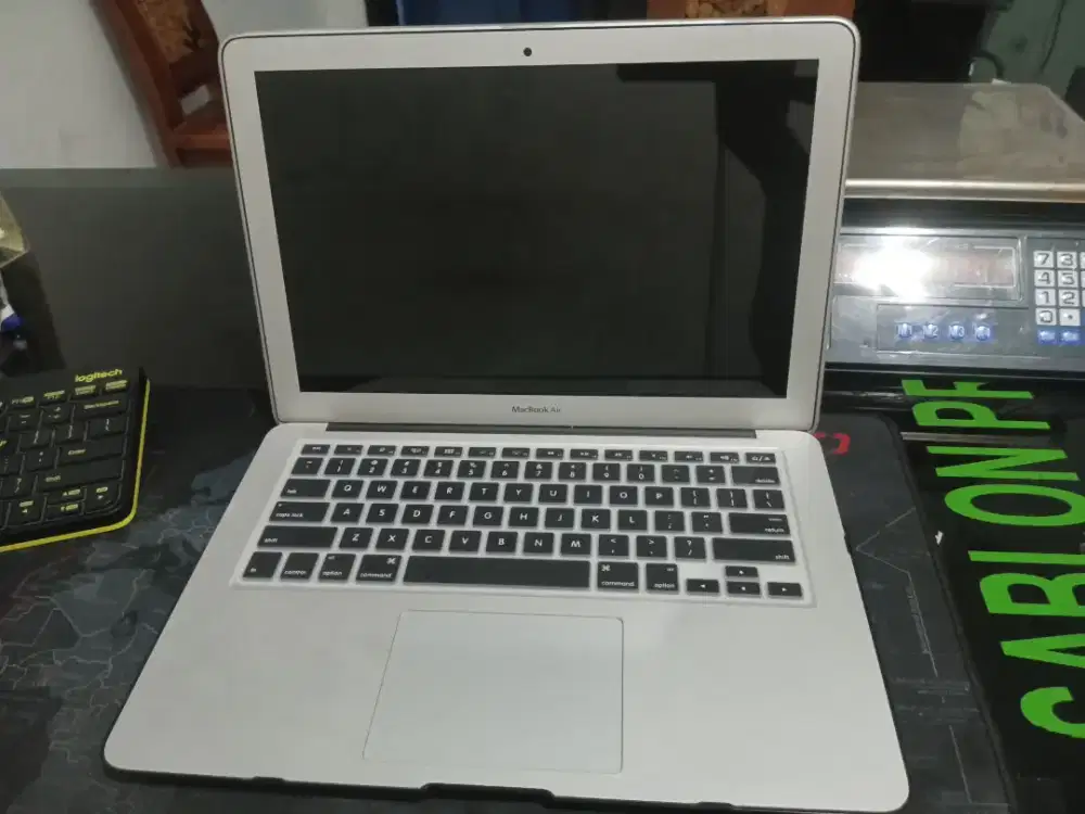 Macbook Air 2017 ex Ibox 13inch 8/128 Second