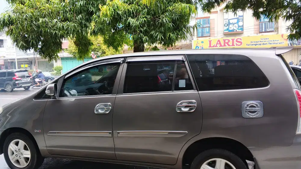 Toyota Kijang Innova 2011 Diesel