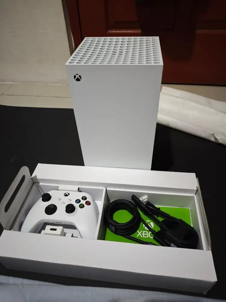 DIJUAL XBOX SERIES X 1TB WHITE