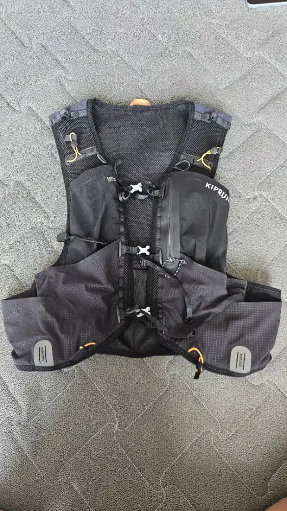 KIPRUN TRAIL RUNNING BAG / DECATHLON ROMPI LARI