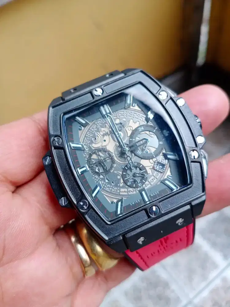 Jam HB senna pria strap merah