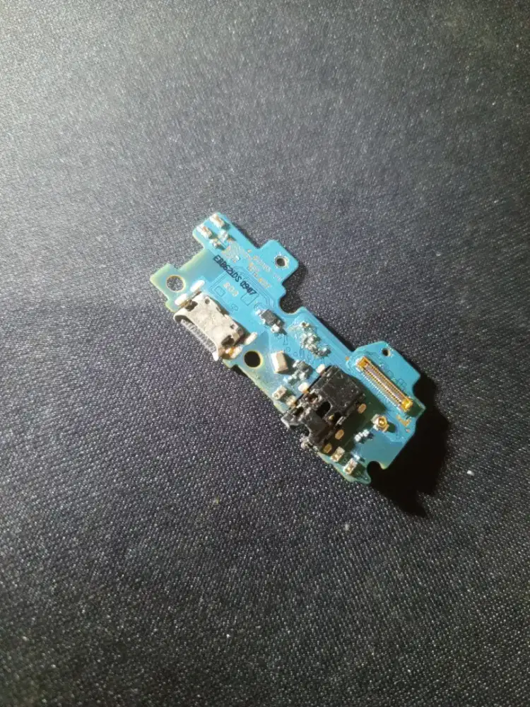 PCB charge Samsung M32 minus