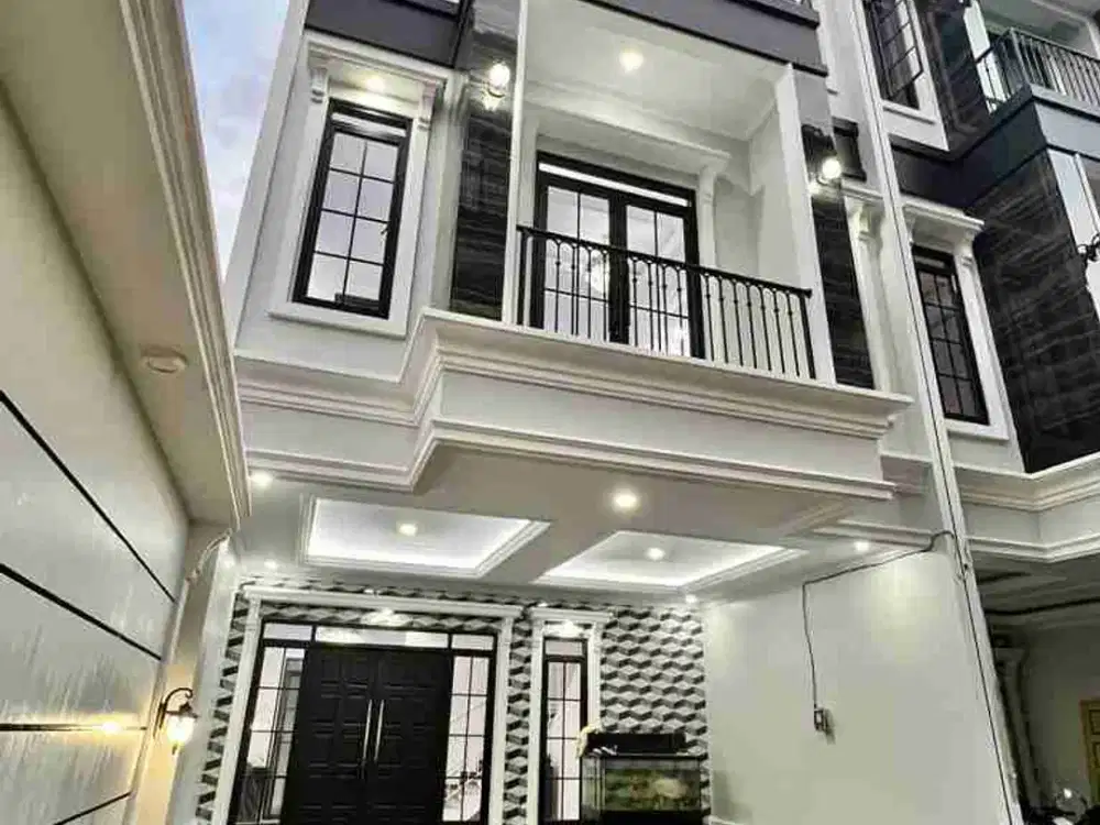 For Salle!!! 

Rumah Moden Classic Dalam Cluster Jagakarsa Jakarta Selatan