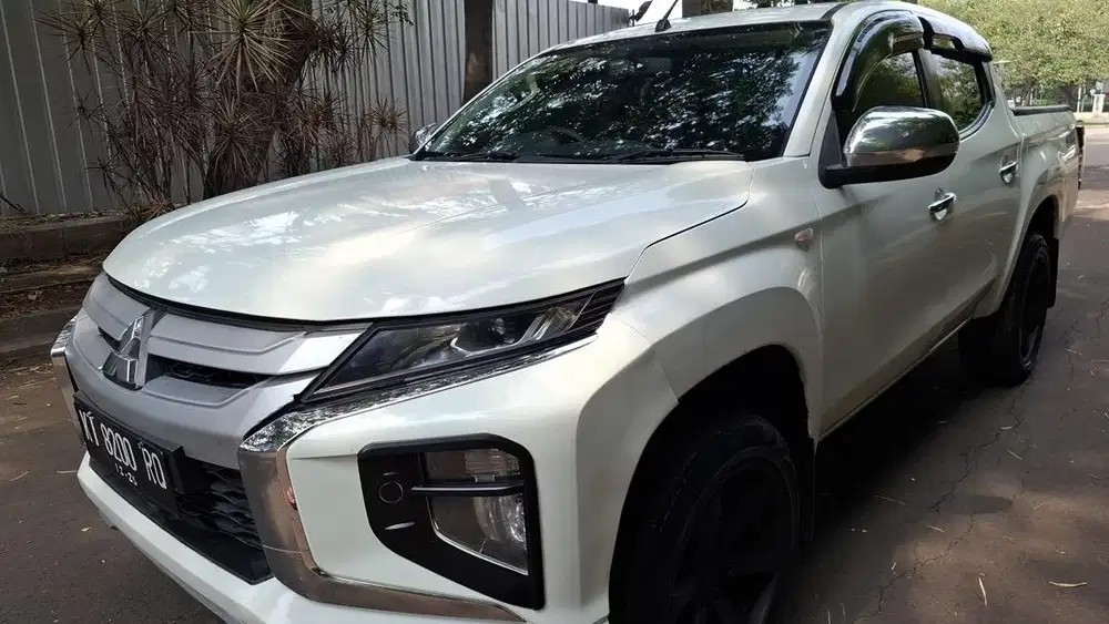 Mitsubishi strada triton GLS tahun 2020