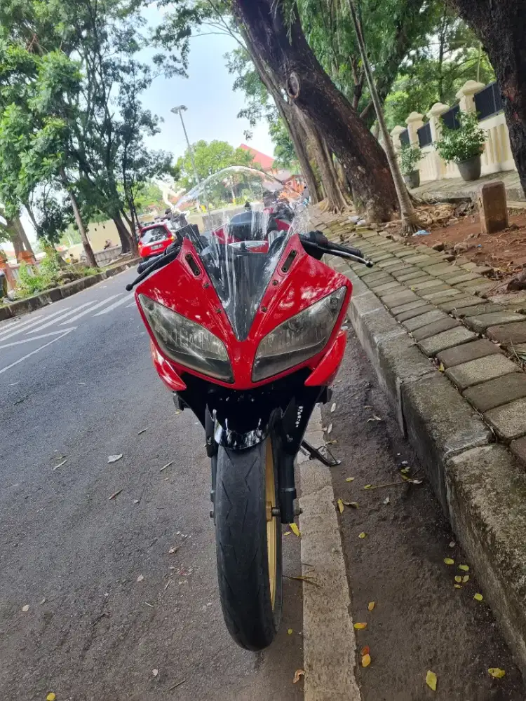 Yamaha R15 2015