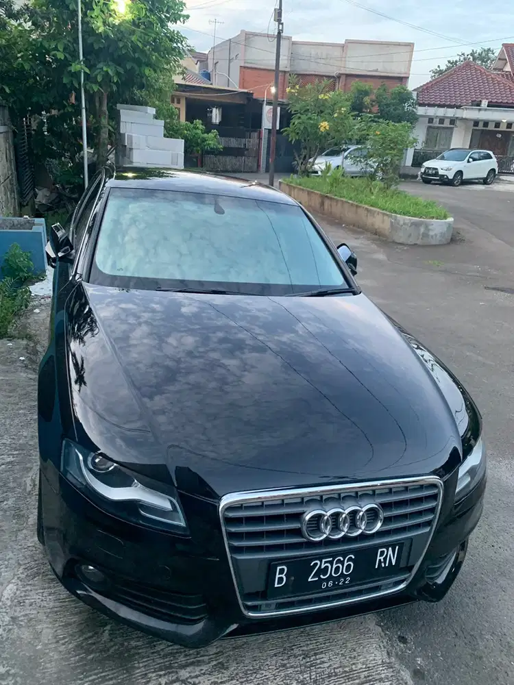 Audi A4 2010 Bensin