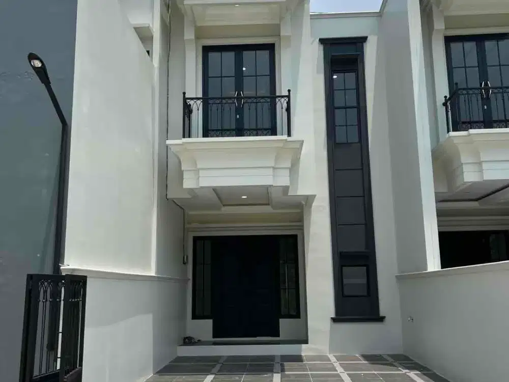 Rumah murah dengan Backyard yang luas dekat stasiun Depok