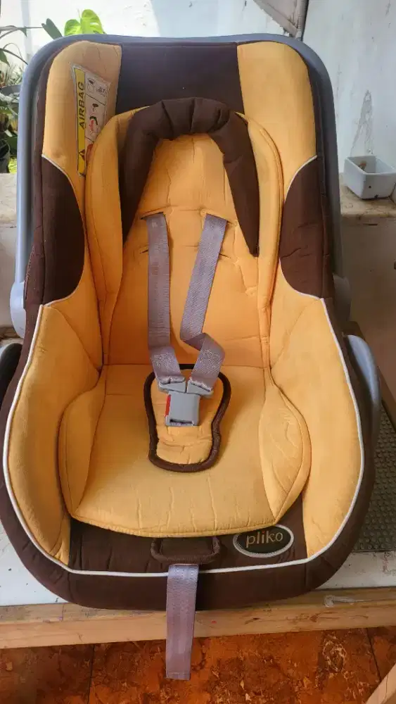 Pliko baby car seat
