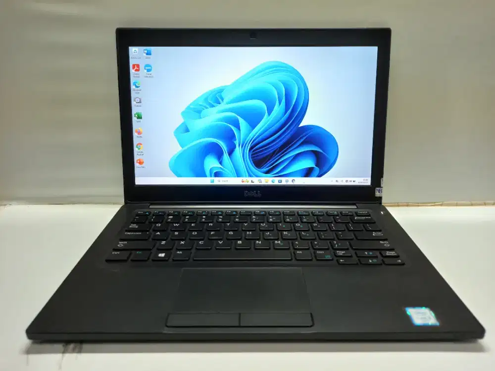 Laptop sekolah.. Dell latitude 7280 Core i5 Gen6 /8Gb /256 gb