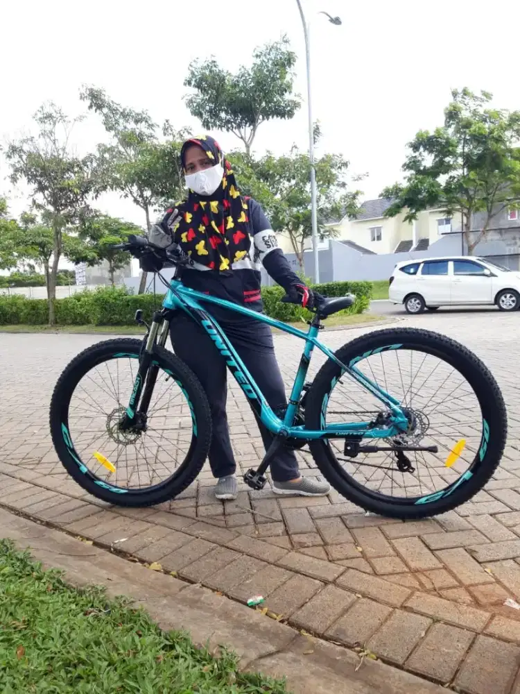 Sepeda United Monanza 4