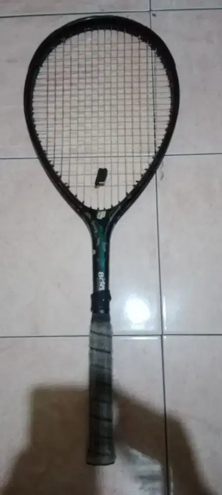 Raket  tennis 2 merk prince dan puma