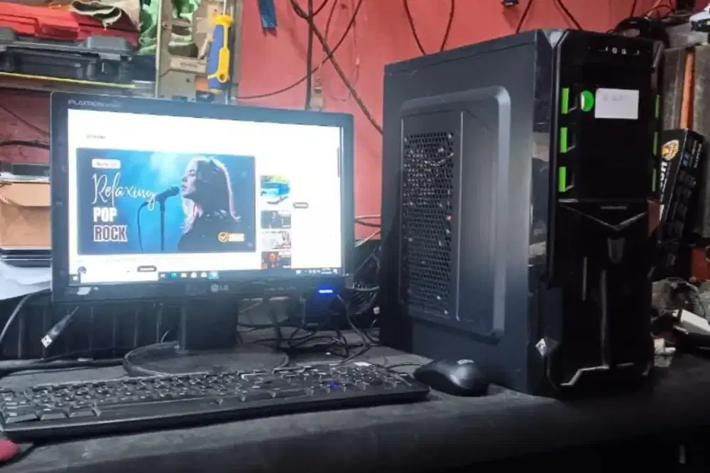 PC fullset Core i3 Gen 2 Ram 4 Gb Hardisk 500 Gb Monitor 16 inch