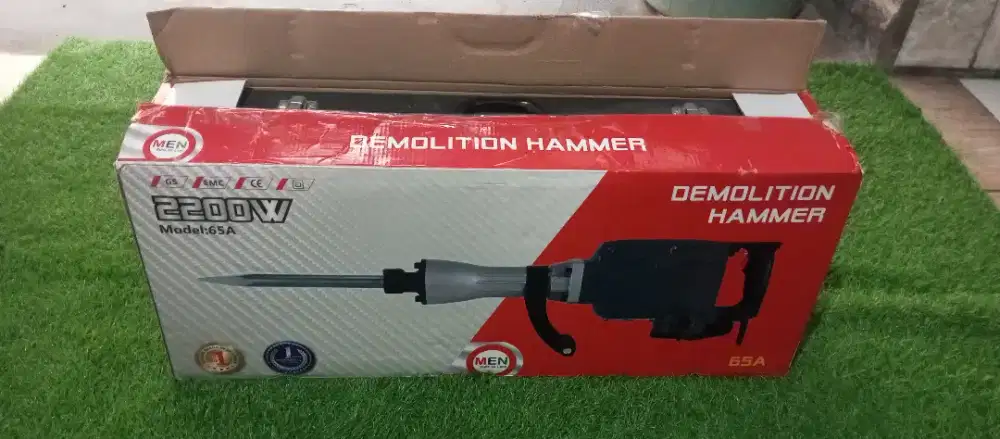 For sale Jack hammer merk MEN Demolition Hammer 65A