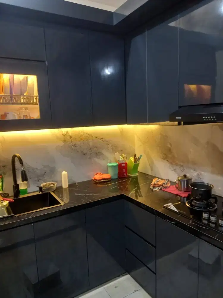 Pembuatan Interior - Kitchen Set , Backdrop , Mini Bar