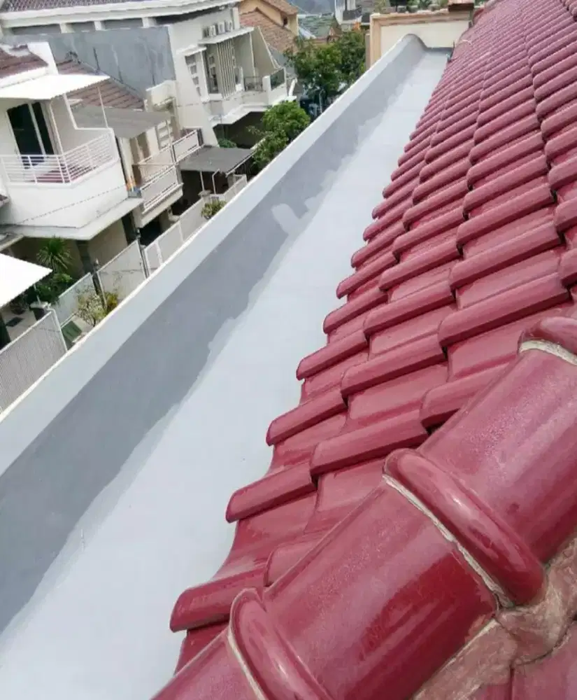 Tukang perbaikan talang dan pemasangan.