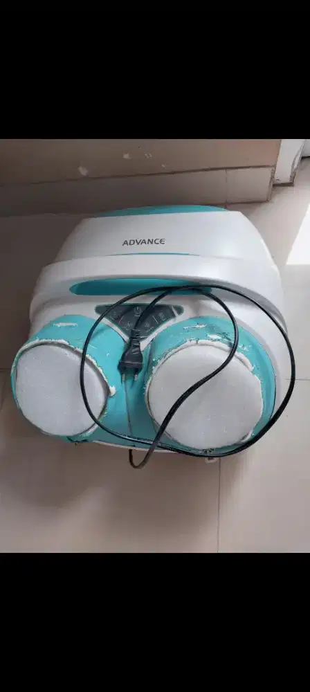 Alat pijat telapak kaki merk ADVANCE