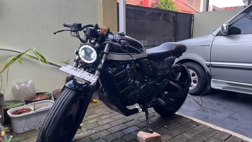 Custom Bratcafe 2012 Basic Byson