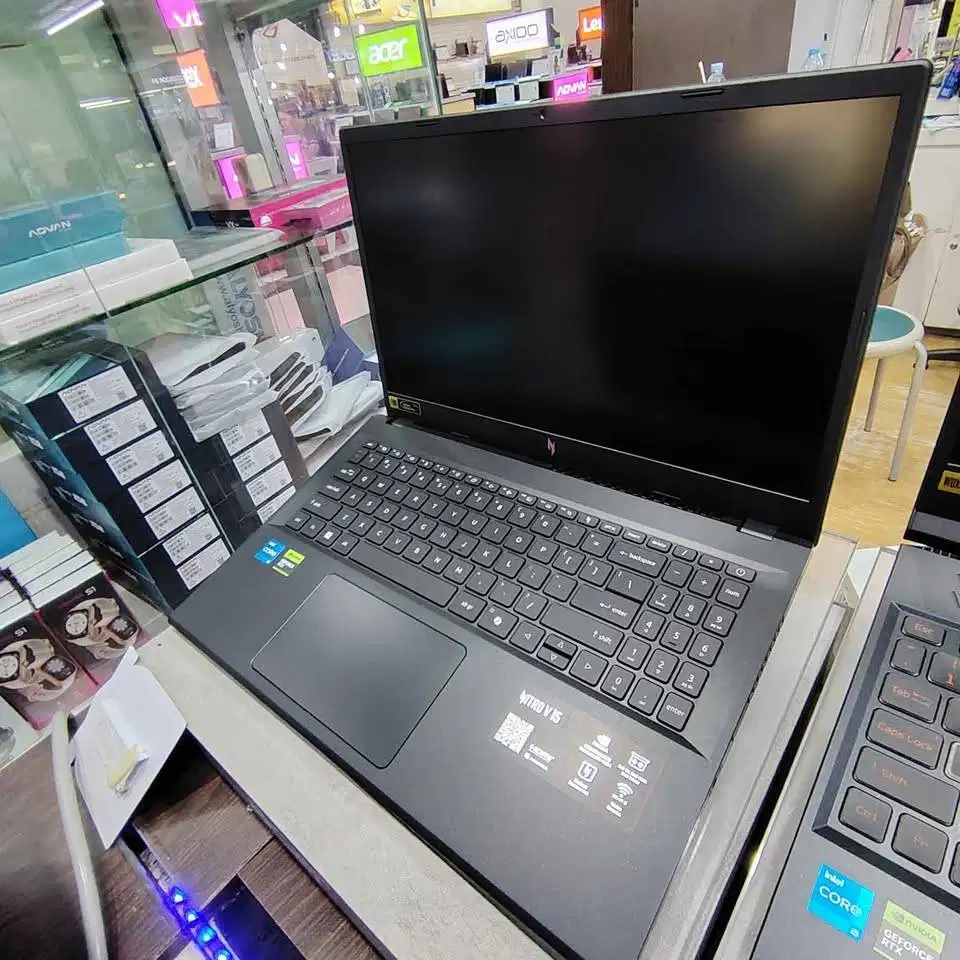 Acer Nitro V ANV15 52 56V5 I5-13420H 16/512  RTX 5050