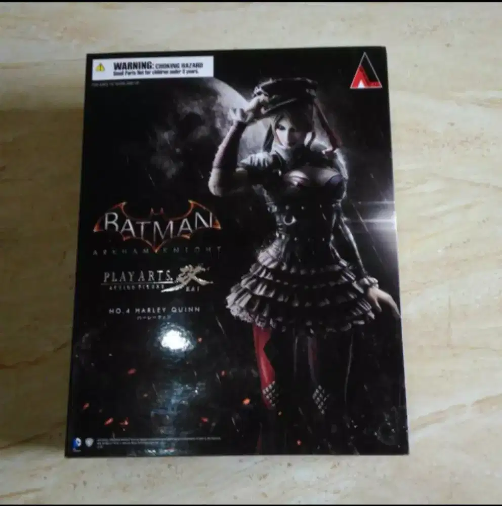 Play Arts Kai - HARLEY QUINN (ORIGINAL SQUARE ENIX)