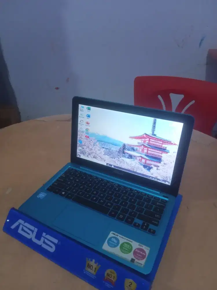 Asus E202 11.6 mulus, baterai 3jam