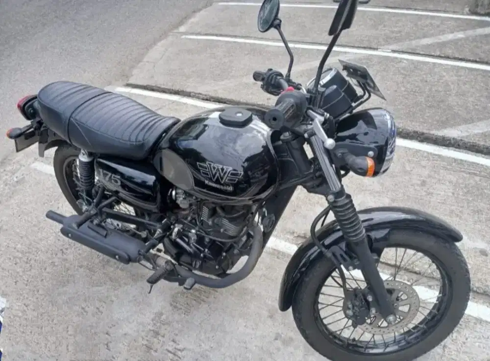 FS KAWASAKI W 175