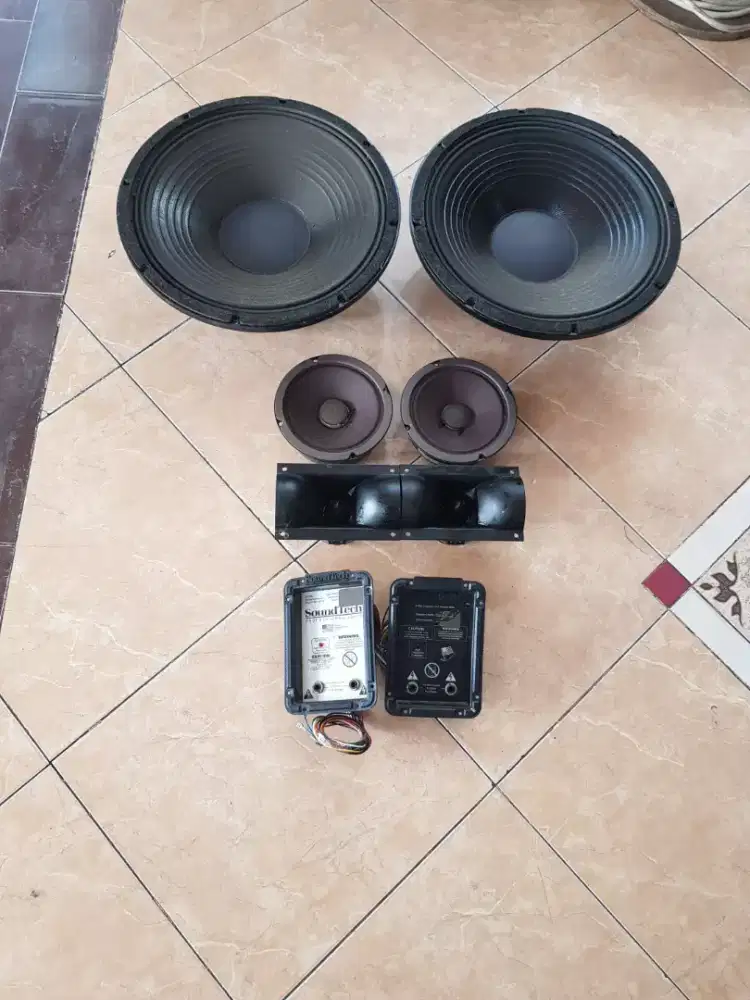 Satu set komponen speaker eminence made in usa