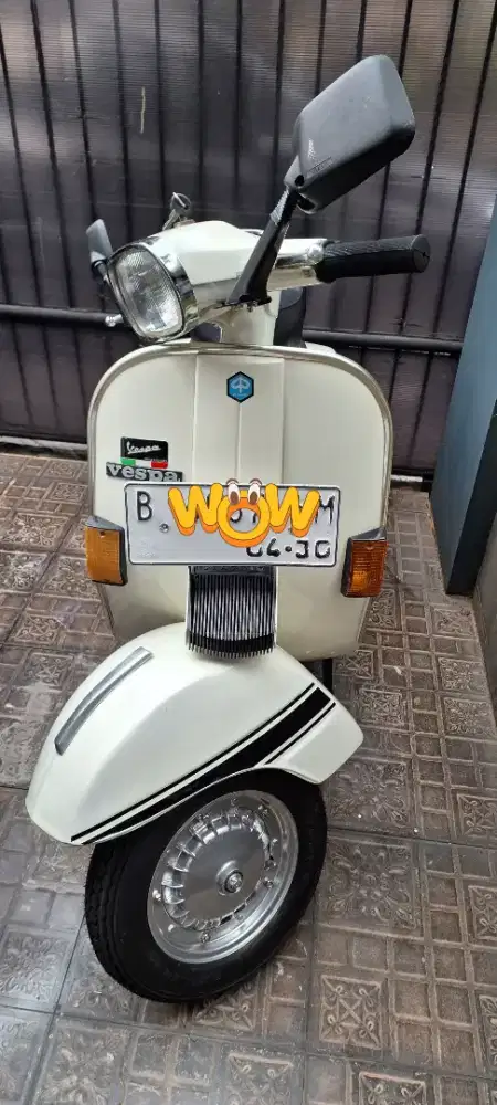 Vespa PX 150 original warna putih th 1983
