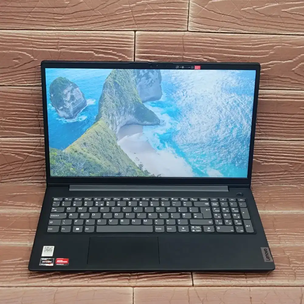 Lenovo V15 G4 AMN AMD RYZEN 3-7320U RAM 8GB SSD 256GB Radeon 610M